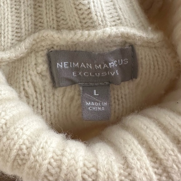 Neiman Marcus wool/cashmere blend sweater with pockets, size L - Picture 5 of 10